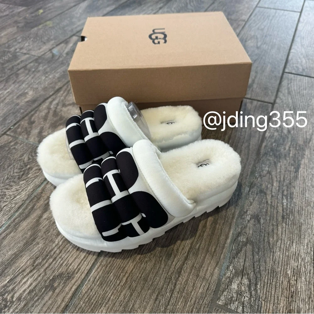 Brand New UGG Women’s Maxi Slide Logo Platform Slippers (Ship Within 24hrs)
